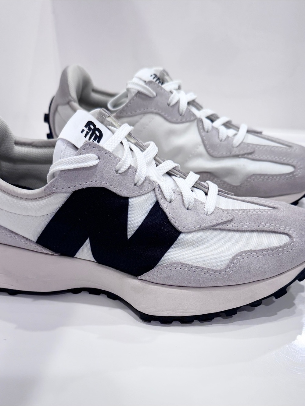 Women's New Balance 327 Sneakers
84881-WS327TC-Sea-Salt-White-Black Size  6US - Picture 3 of 9